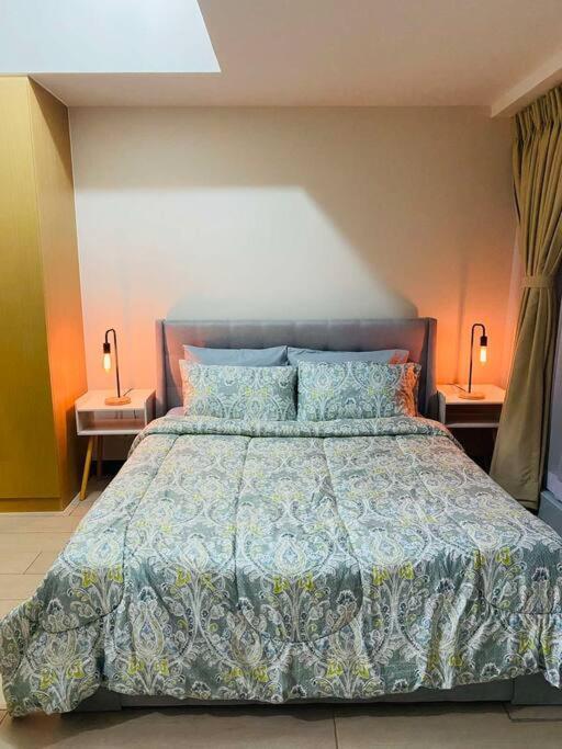 Cosy Executive 1 Bedroom Uptown Parksuites Ultra Fast Internet Manila Kültér fotó